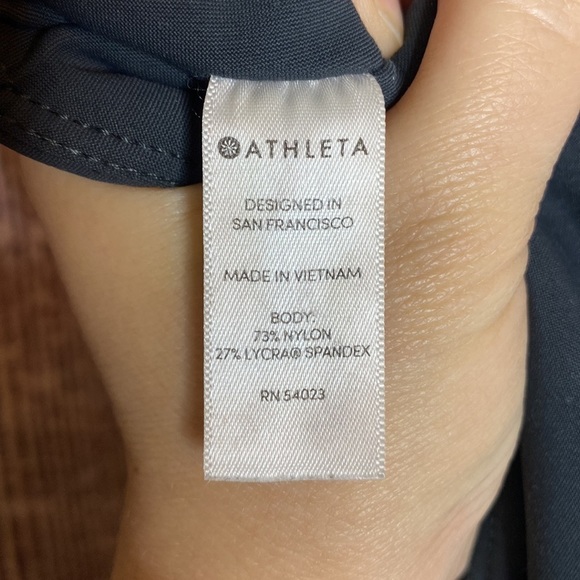 ATHLETA stellar crop pants size medium gray UPF 50 stretch pockets comfy - Picture 6 of 7